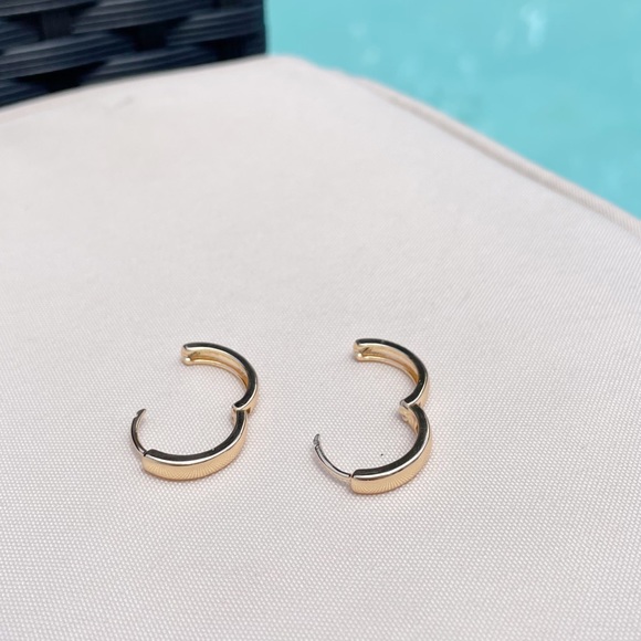 14k Gold Filled Minimalist Huggie Earrings - Picture 5 of 6